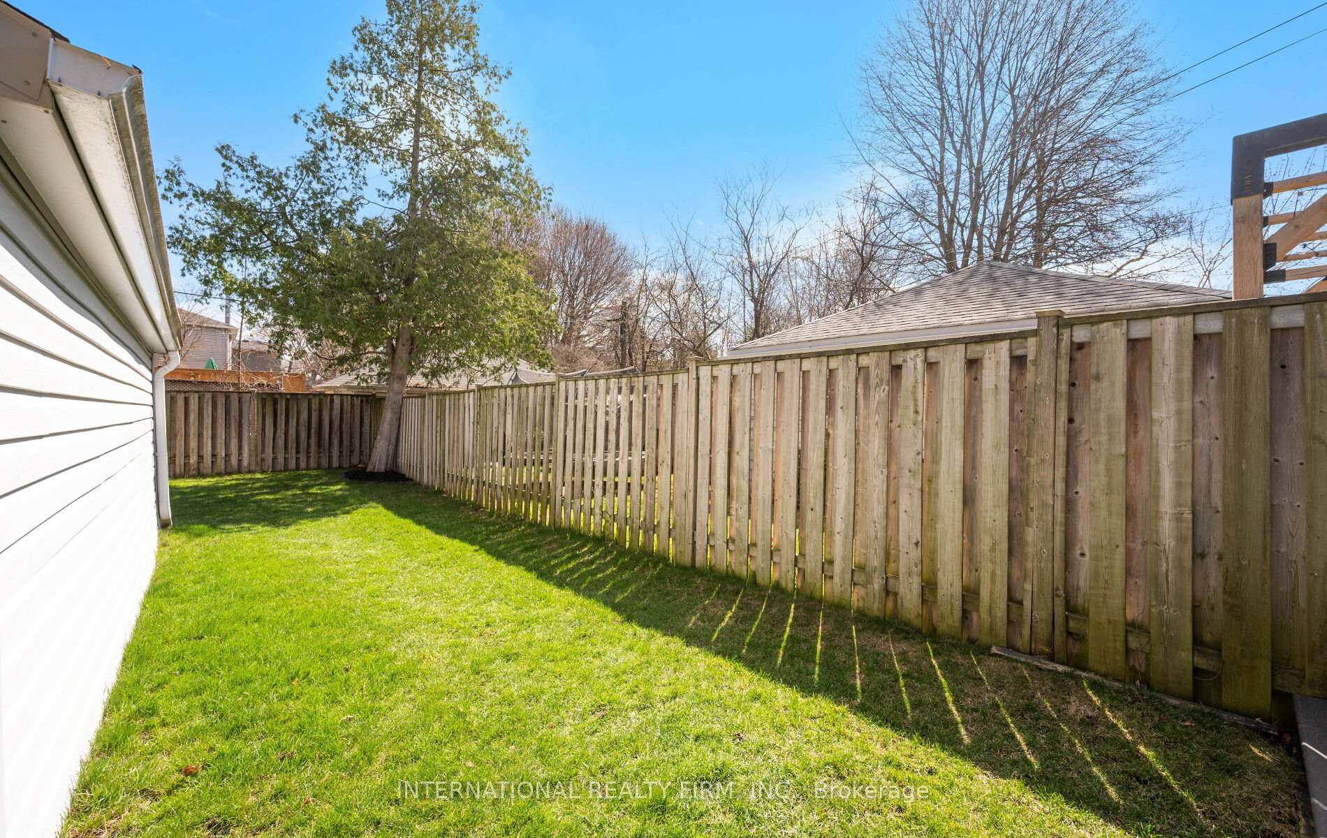 Photo 44 of 49 Brentcliffe Road, Toronto, Leaside — HOMEH