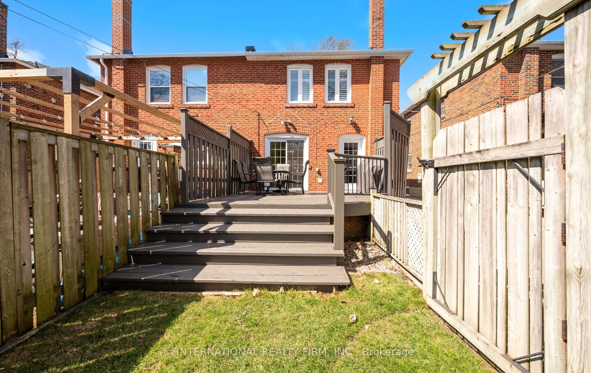 Photo 45 of 49 Brentcliffe Road, Toronto, Leaside — HOMEH