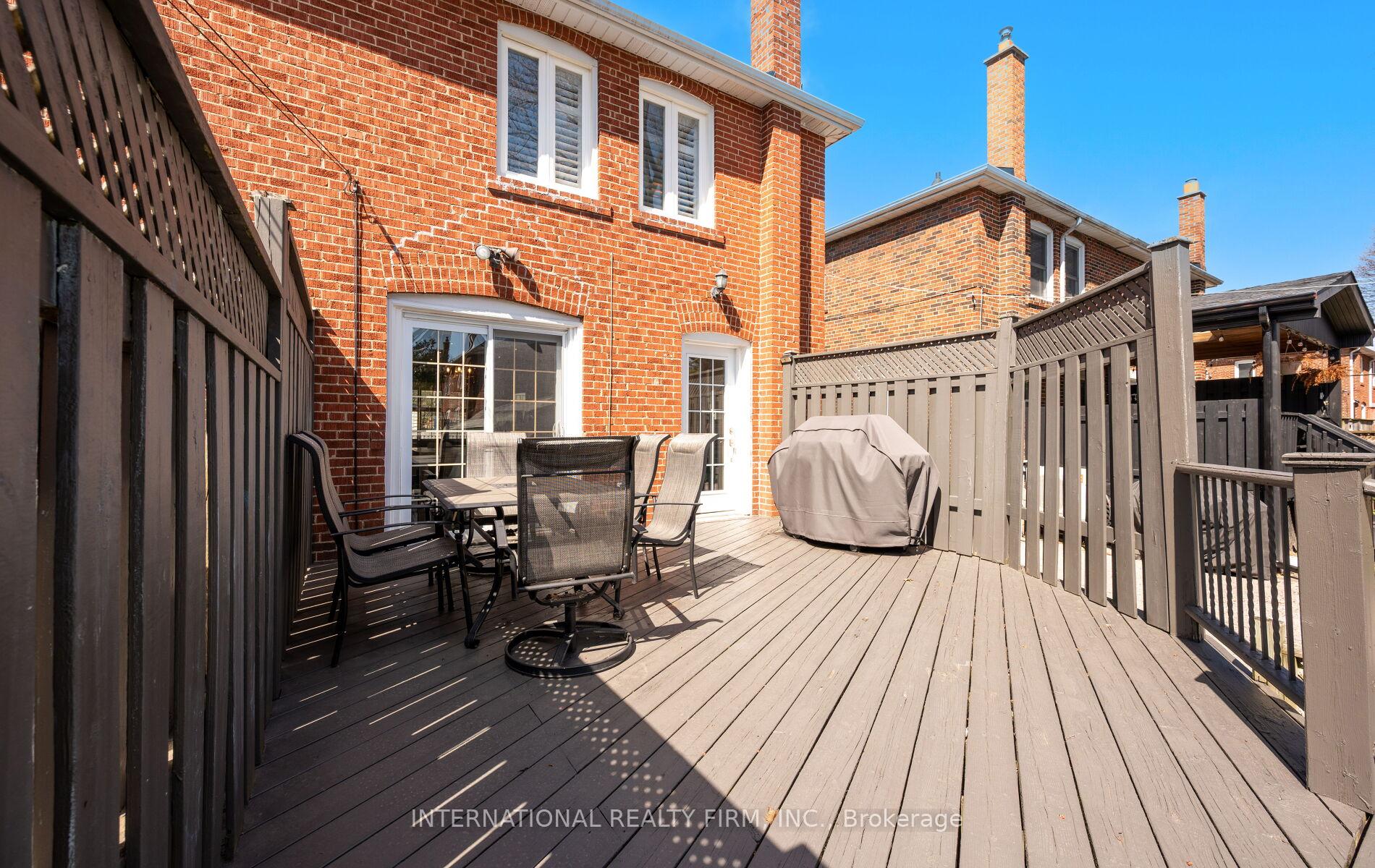 Photo 46 of 49 Brentcliffe Road, Toronto, Leaside — HOMEH