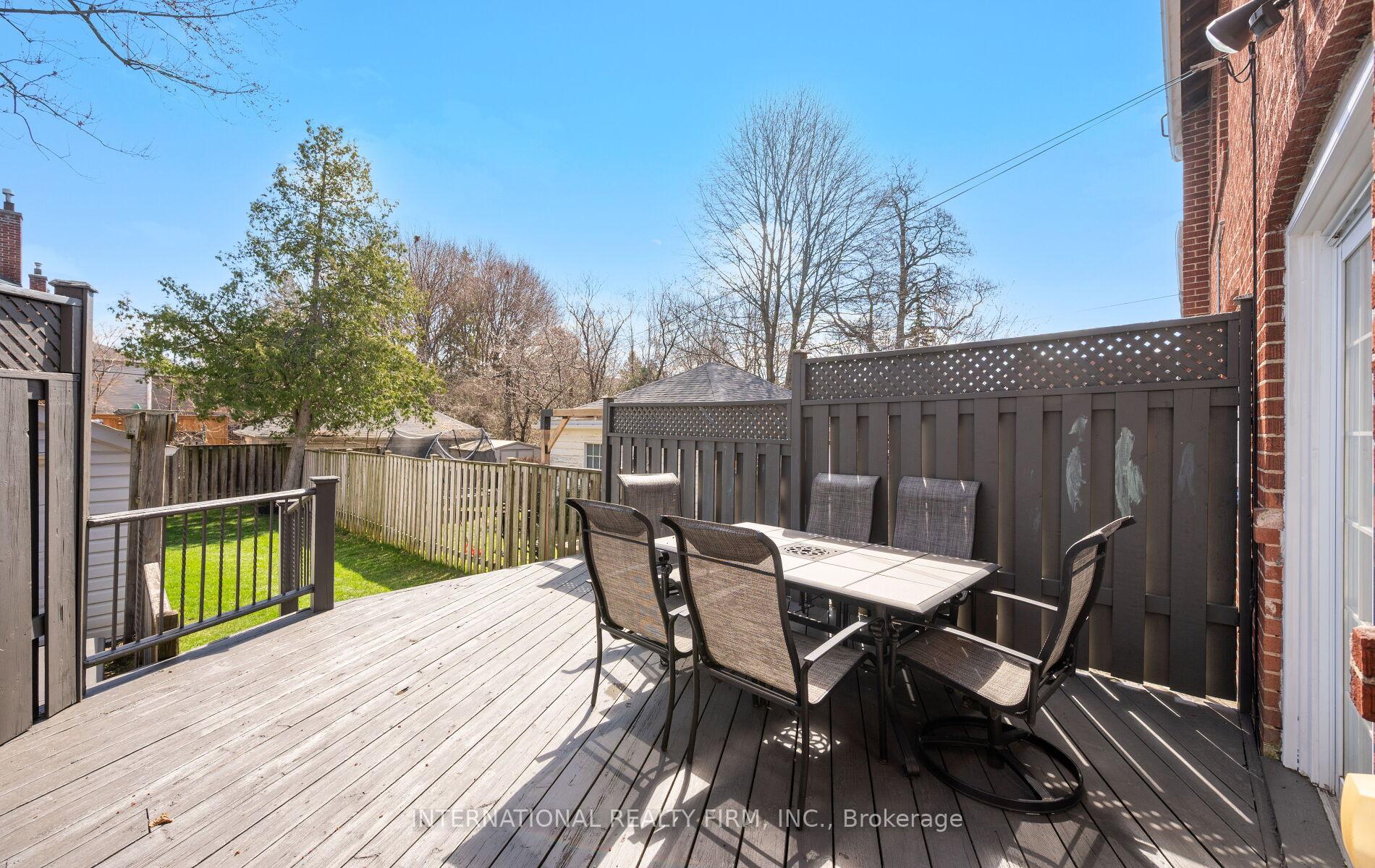 Photo 47 of 49 Brentcliffe Road, Toronto, Leaside — HOMEH