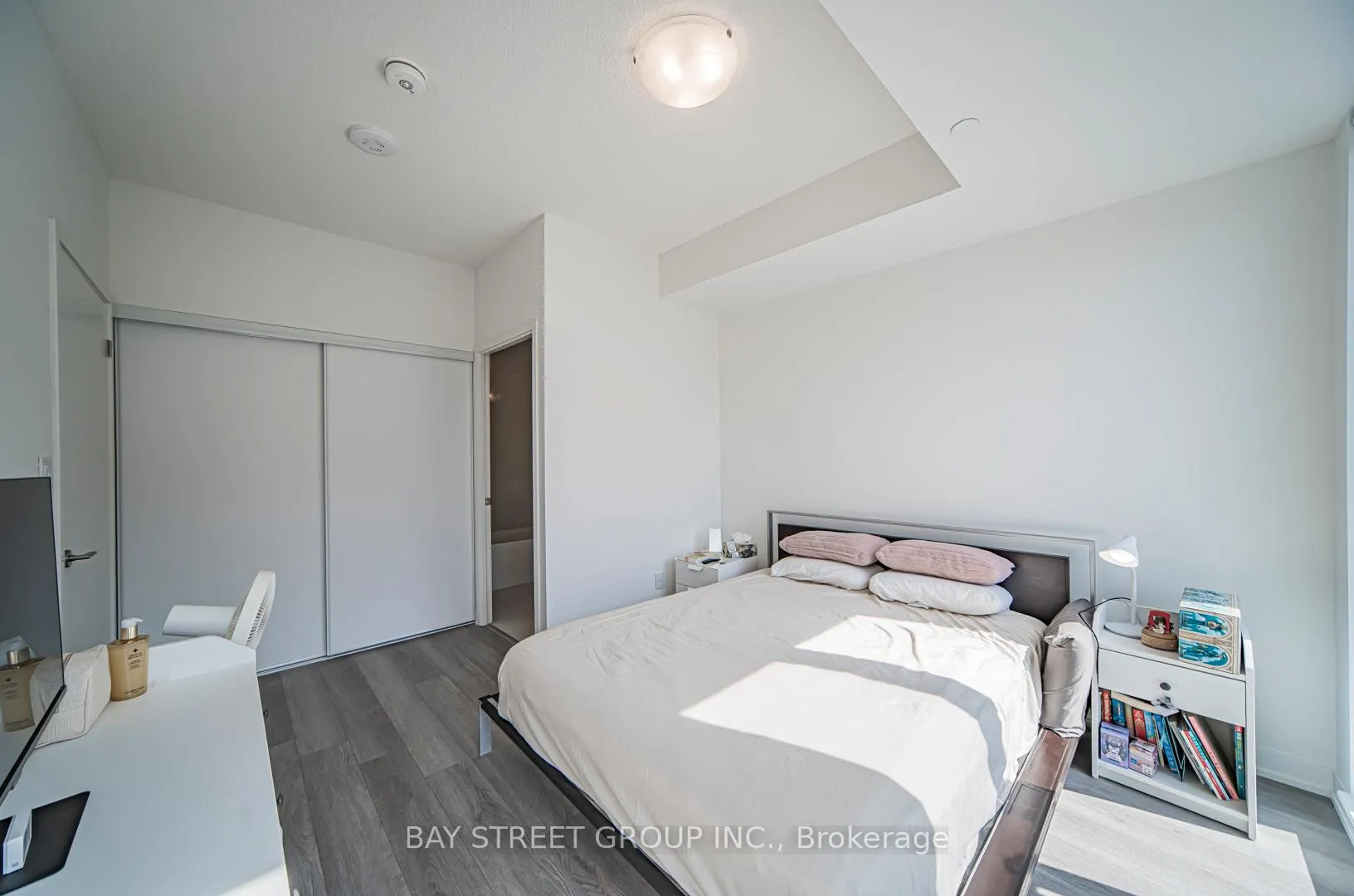 Photo 4 of Unit 804, 292 Verdale Crossing, Markham, Unionville — HOMEH