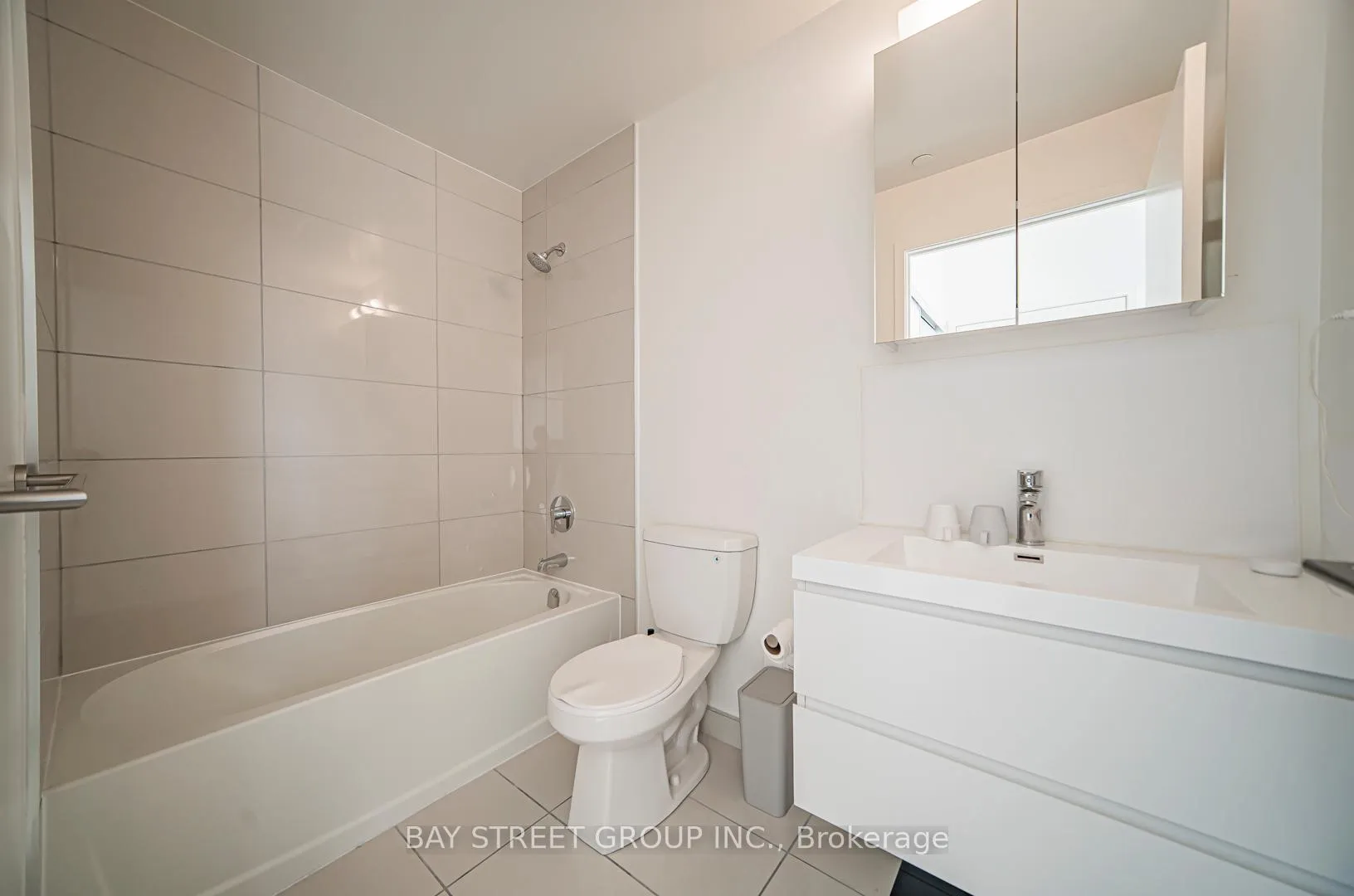 Photo 5 of Unit 804, 292 Verdale Crossing, Markham, Unionville — HOMEH