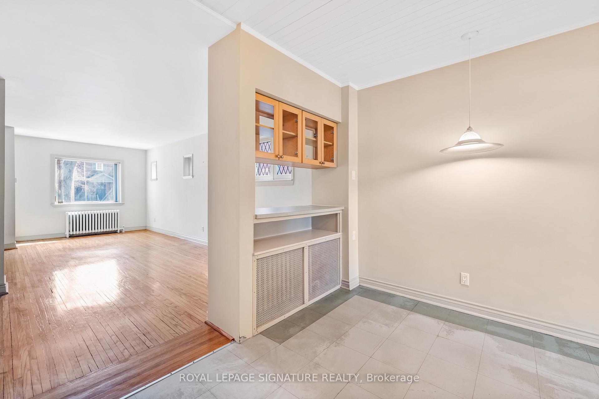 Photo 14 of 26 Martin Road, Toronto, Mount Pleasant East — HOMEH