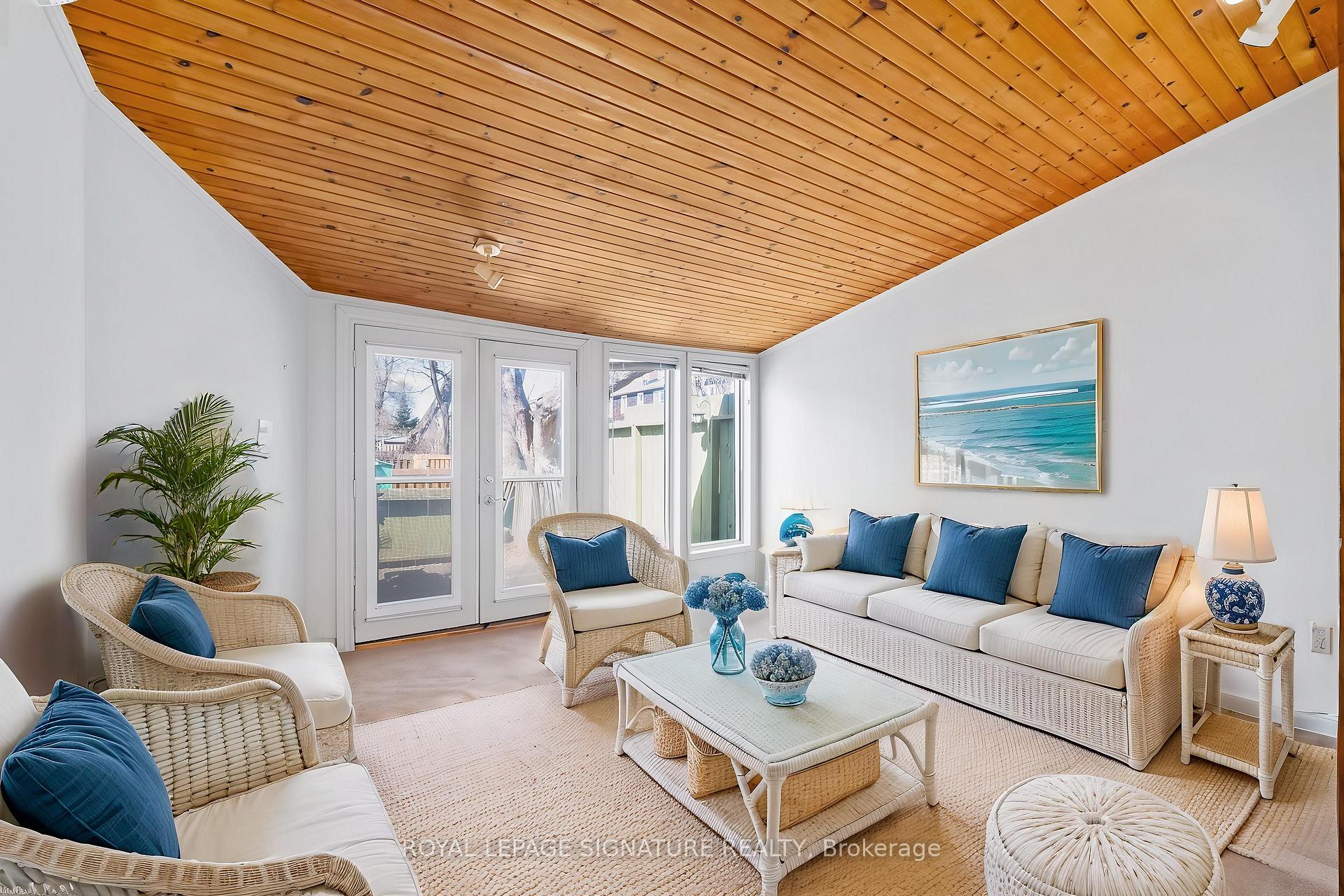 Photo 16 of 26 Martin Road, Toronto, Mount Pleasant East — HOMEH