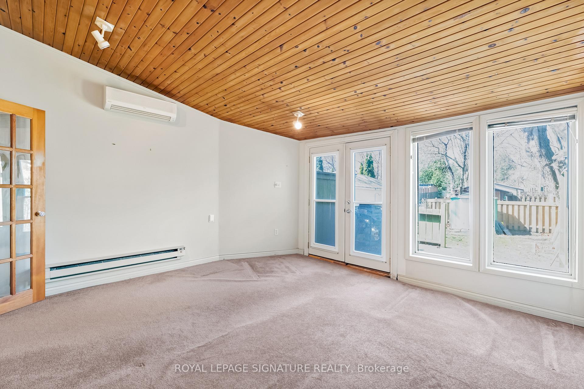Photo 17 of 26 Martin Road, Toronto, Mount Pleasant East — HOMEH