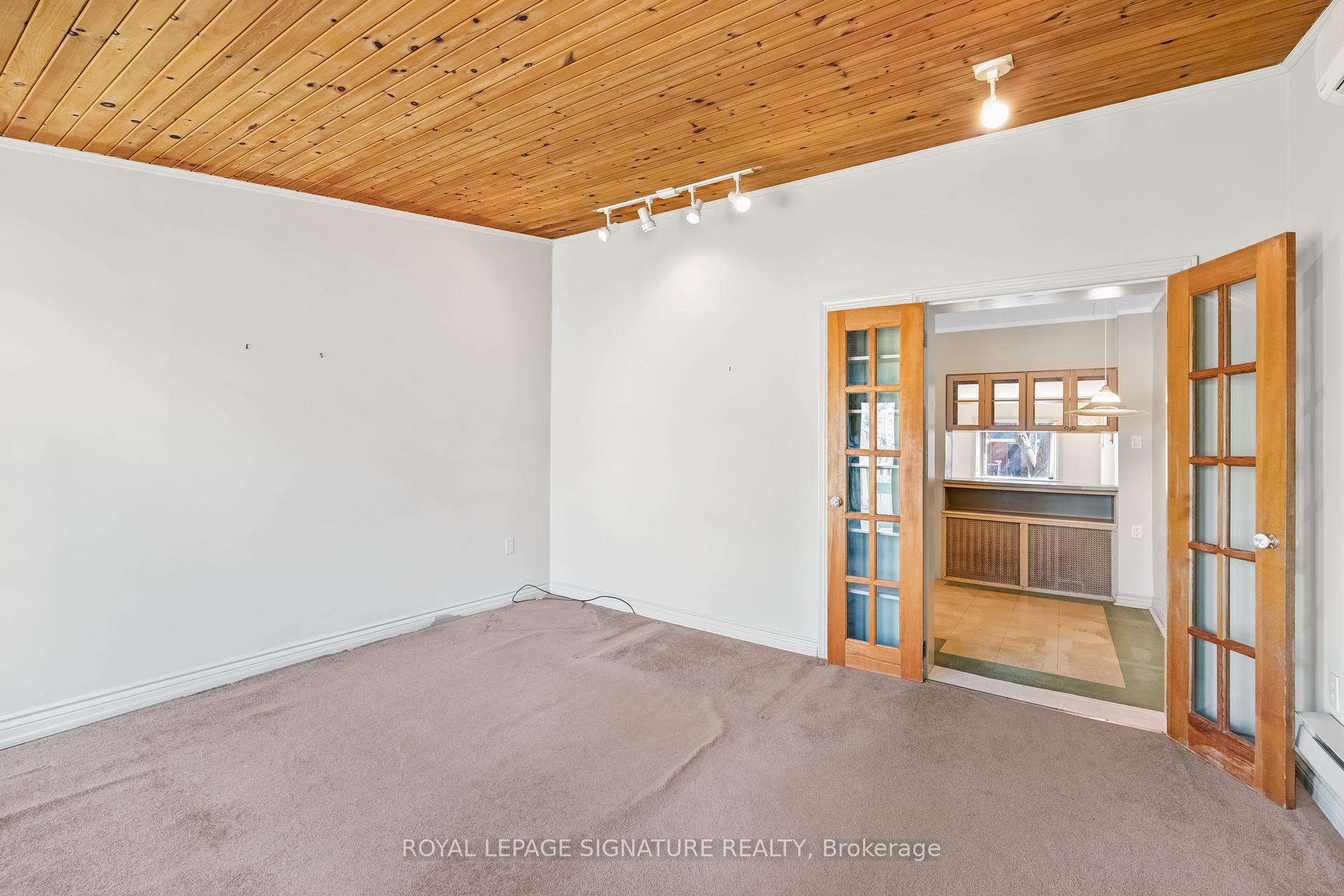 Photo 19 of 26 Martin Road, Toronto, Mount Pleasant East — HOMEH