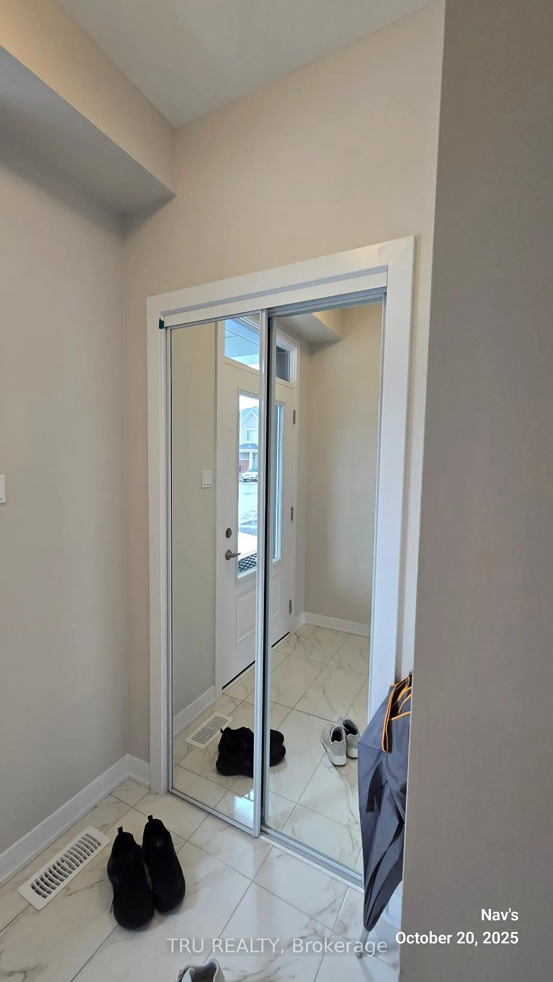 Photo 5 of 887 Andesite Terrace, Ottawa, Barrhaven - Half Moon Bay — HOMEH