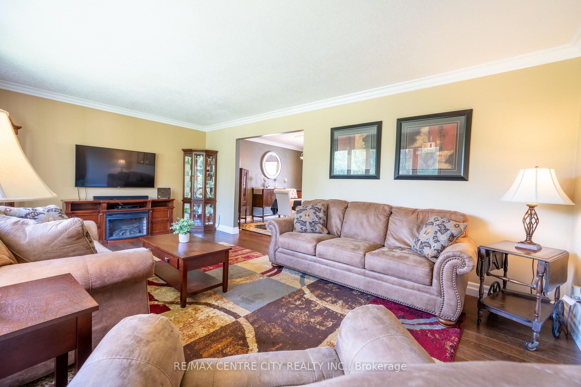 Photo 17 of 115 Hull Road, Strathroy-Caradoc, NE — HOMEH