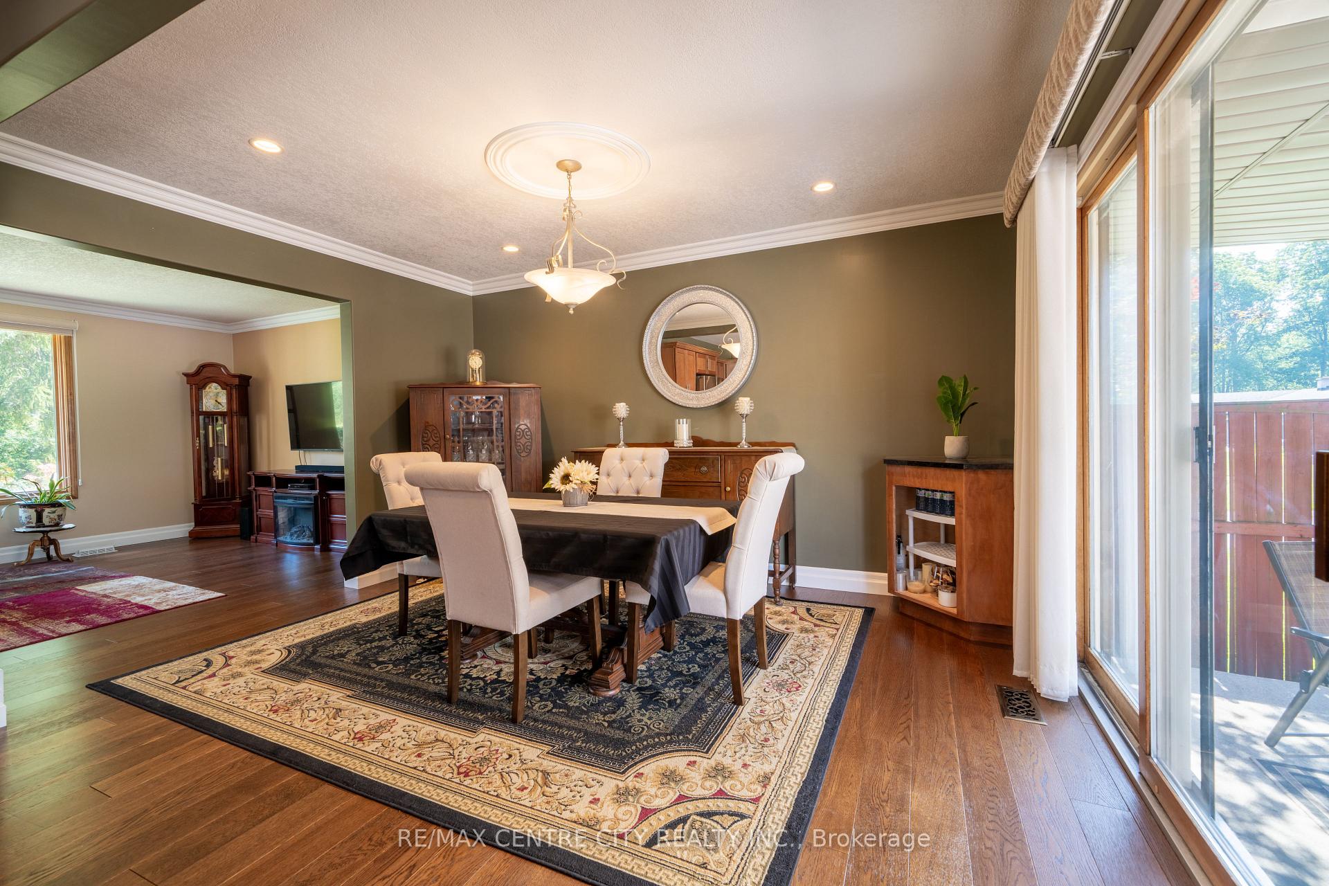 Photo 19 of 115 Hull Road, Strathroy-Caradoc, NE — HOMEH