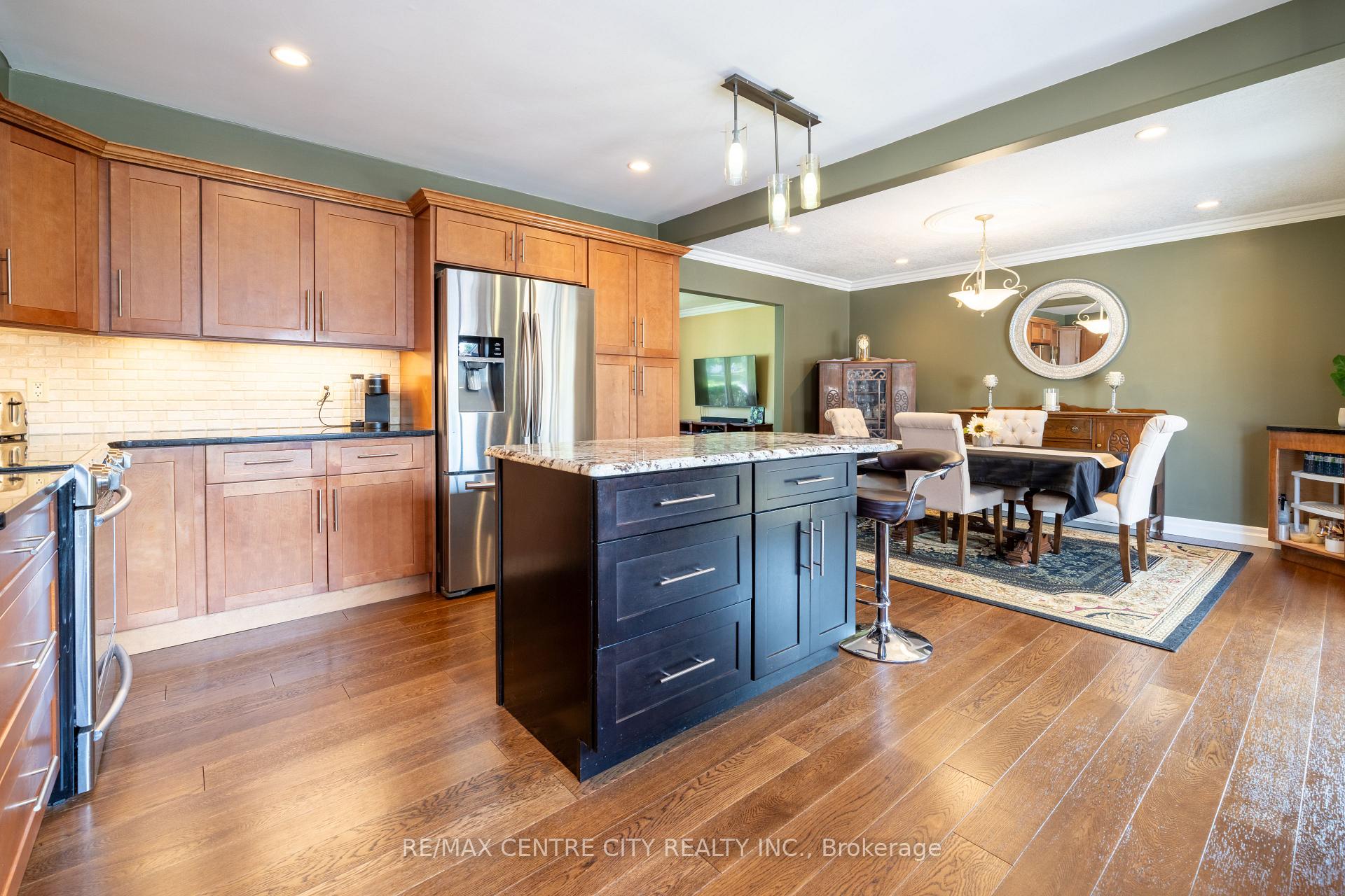 Photo 21 of 115 Hull Road, Strathroy-Caradoc, NE — HOMEH