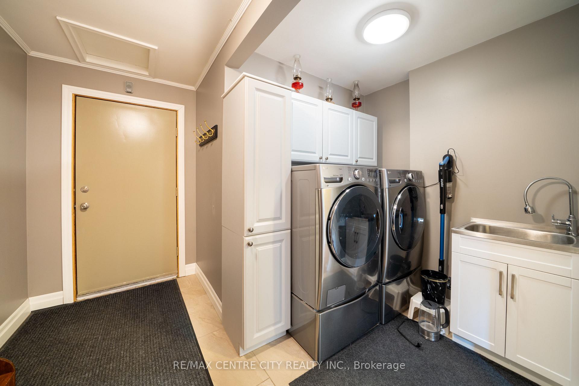 Photo 34 of 115 Hull Road, Strathroy-Caradoc, NE — HOMEH