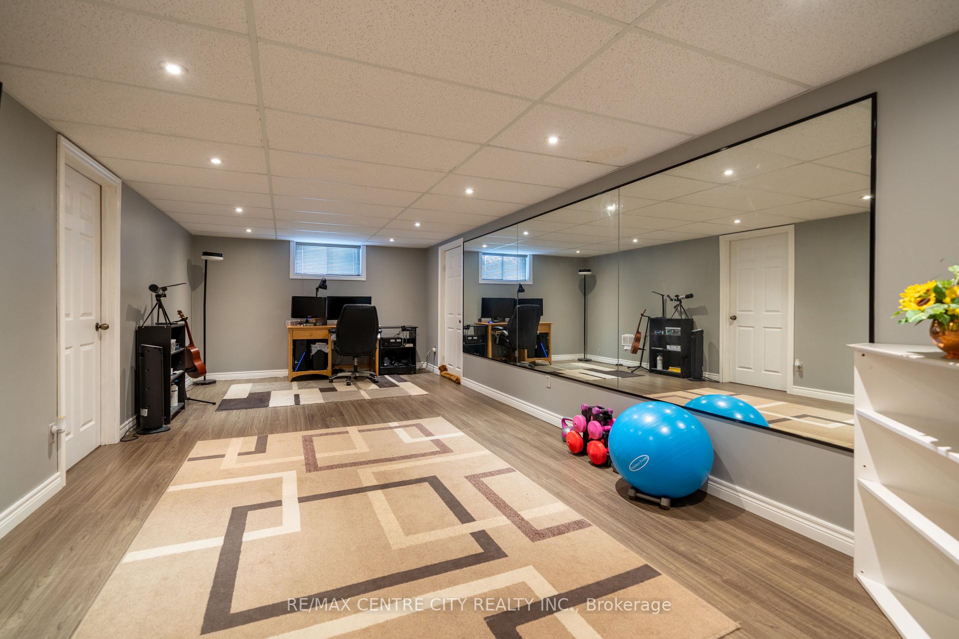 Photo 40 of 115 Hull Road, Strathroy-Caradoc, NE — HOMEH
