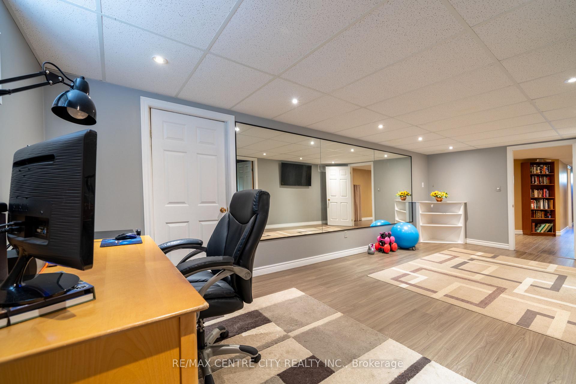 Photo 41 of 115 Hull Road, Strathroy-Caradoc, NE — HOMEH