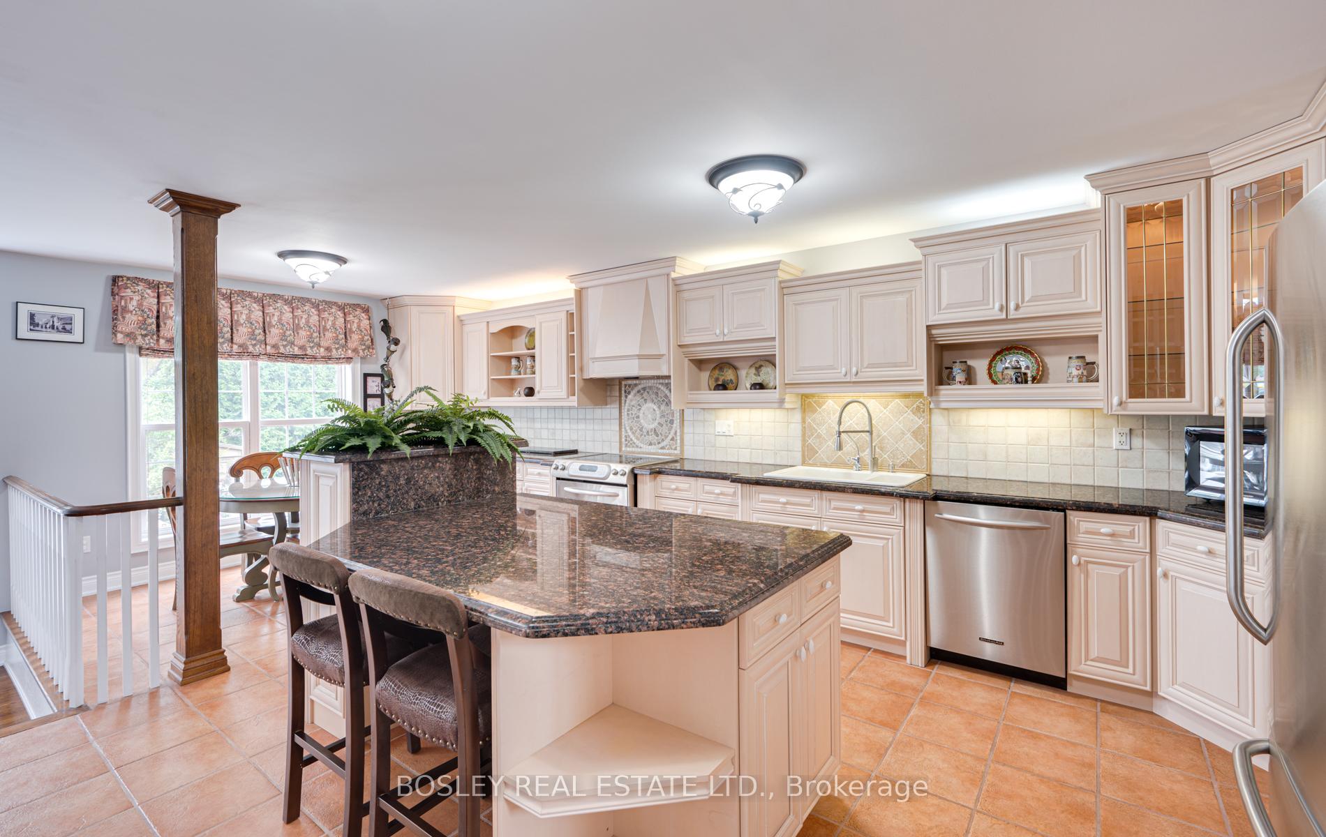 Photo 10 of 521 Broadway Avenue, Toronto, Leaside — HOMEH