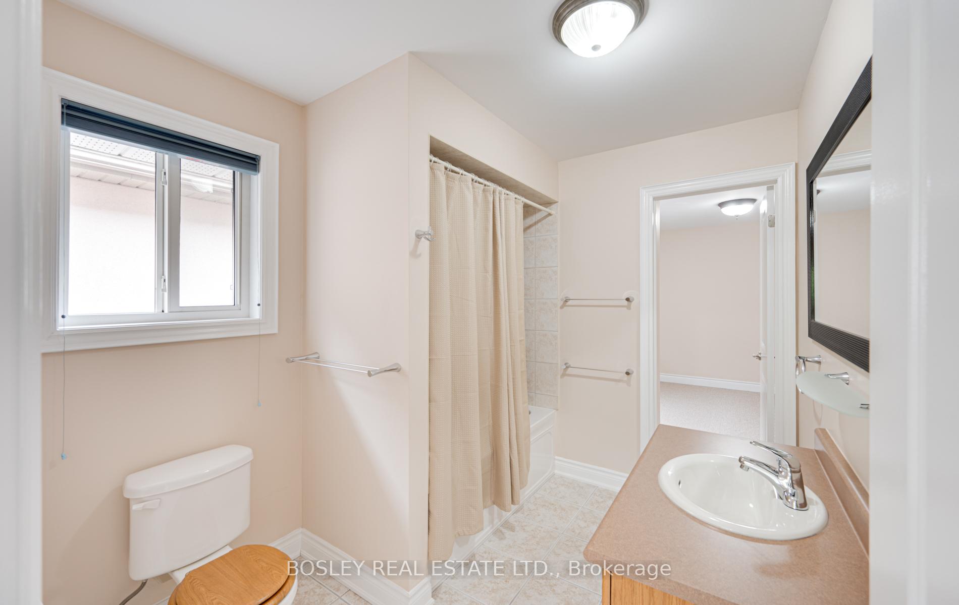 Photo 22 of 521 Broadway Avenue, Toronto, Leaside — HOMEH