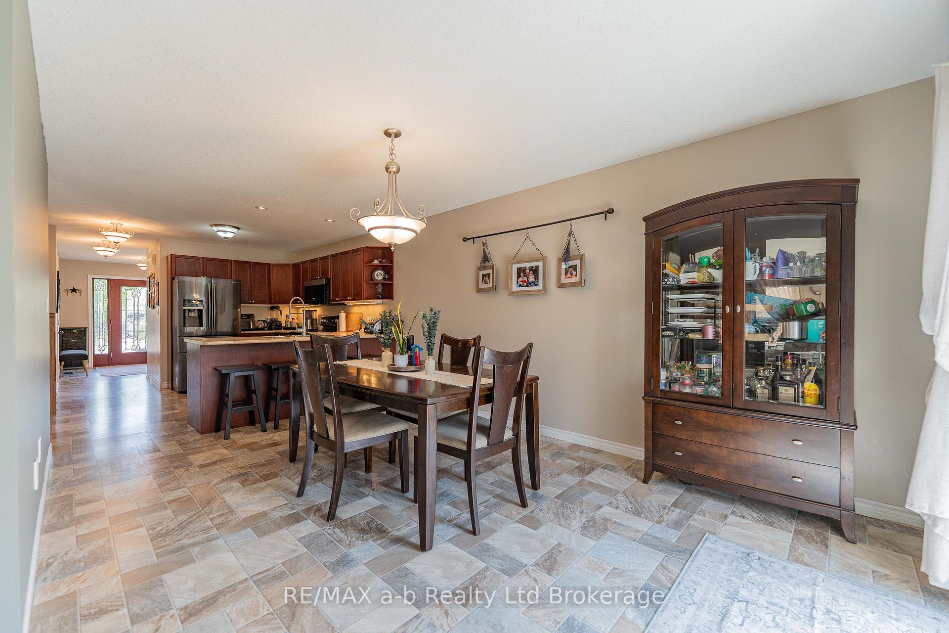 Photo 11 of 9 Langrell Avenue, Tillsonburg — HOMEH