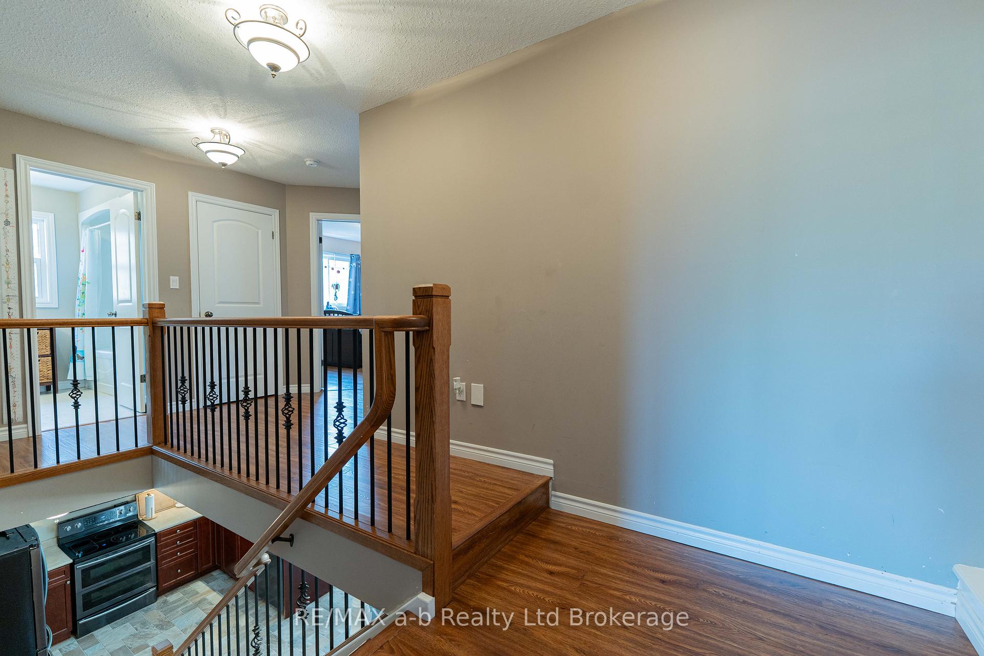 Photo 32 of 9 Langrell Avenue, Tillsonburg — HOMEH