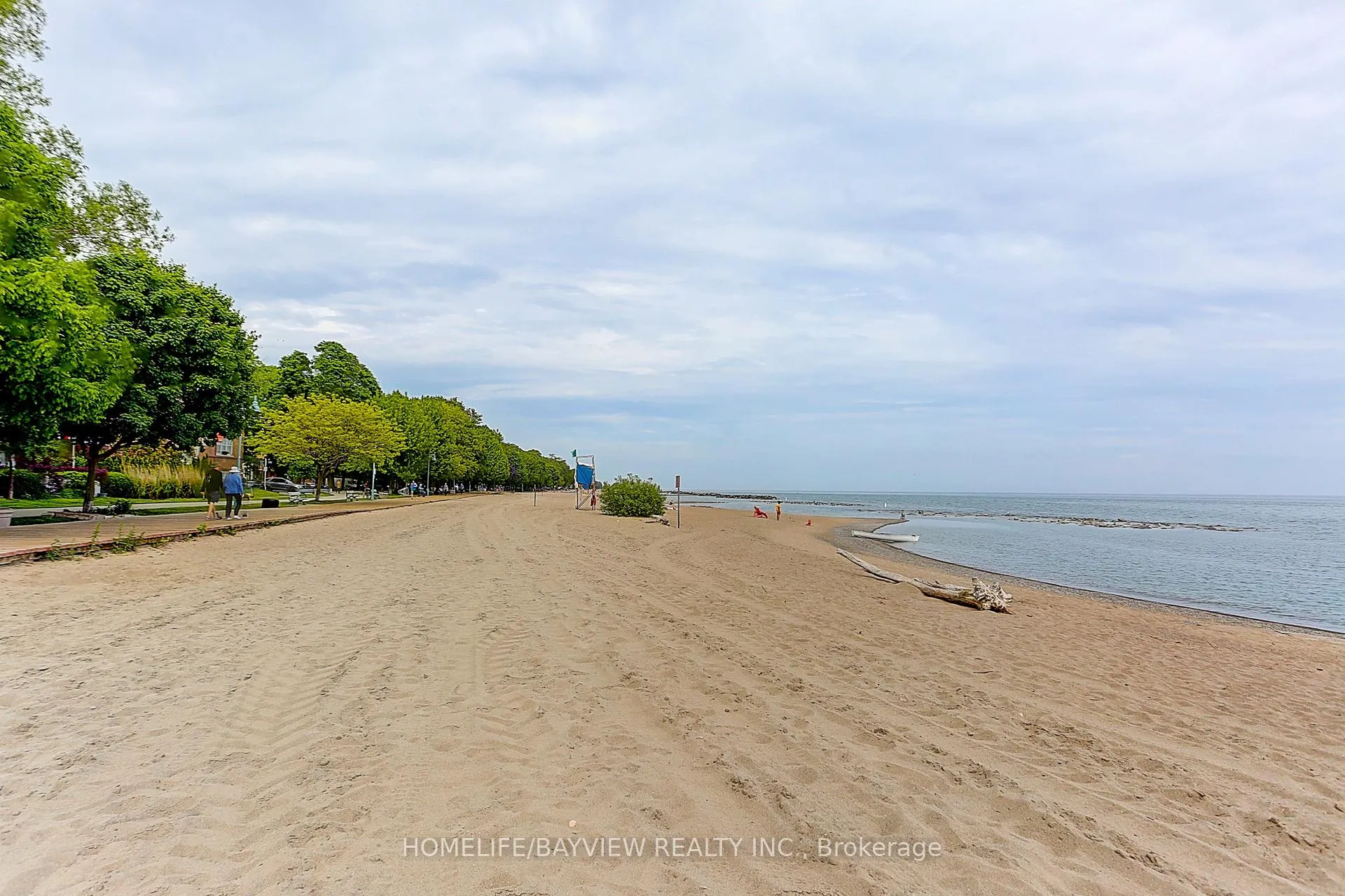 Photo 2 of Unit Upper, 43 Wineva Avenue, Toronto, The Beaches — HOMEH