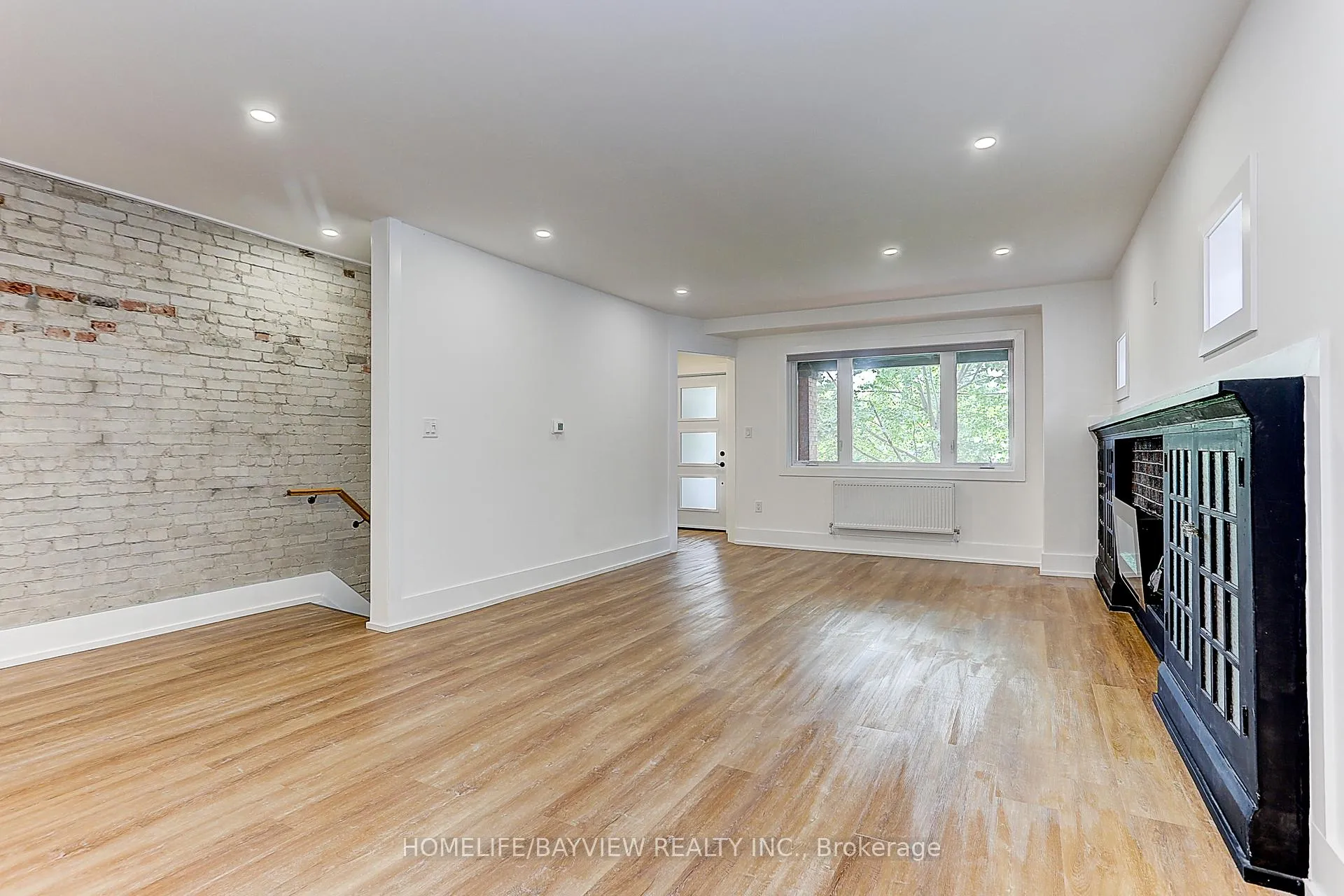 Photo 6 of Unit Upper, 43 Wineva Avenue, Toronto, The Beaches — HOMEH