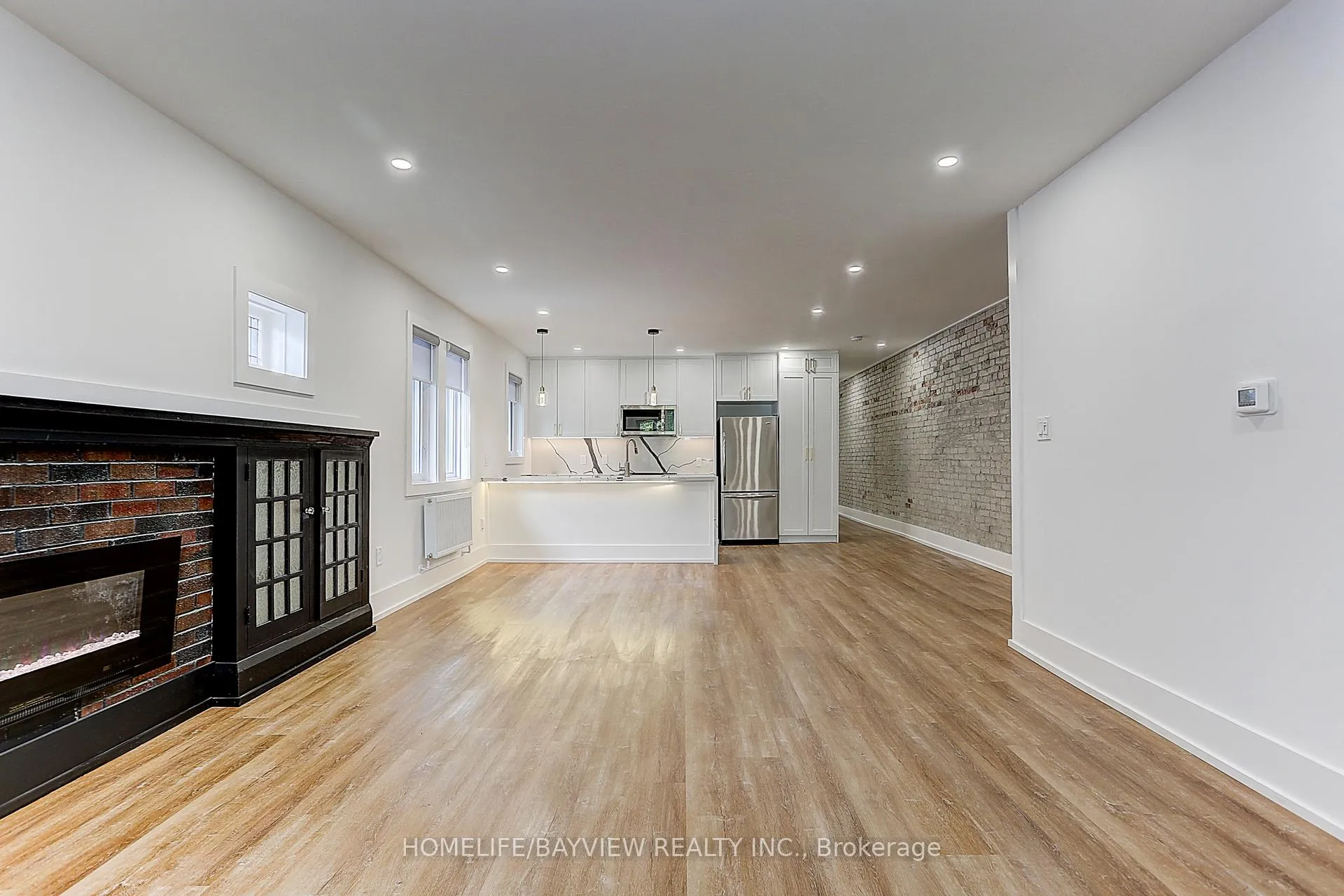 Photo 8 of Unit Upper, 43 Wineva Avenue, Toronto, The Beaches — HOMEH