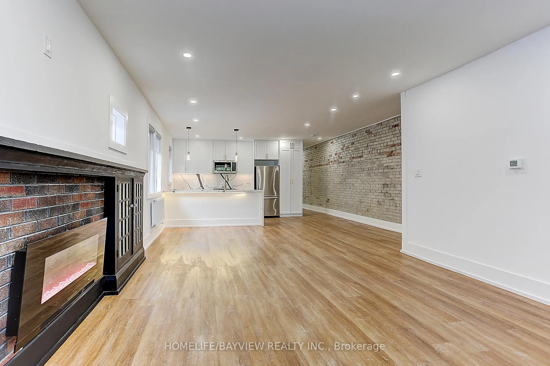 Photo 9 of Unit Upper, 43 Wineva Avenue, Toronto, The Beaches — HOMEH