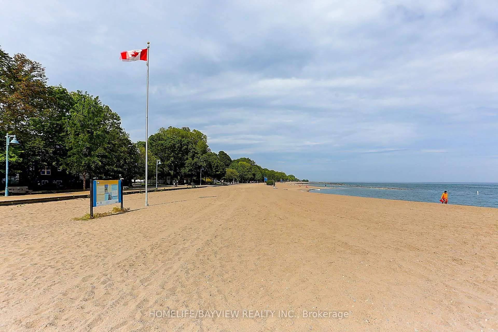 Photo 43 of Unit Upper, 43 Wineva Avenue, Toronto, The Beaches — HOMEH