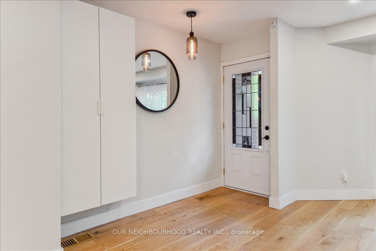 Photo 7 of 69 Longboat Avenue, Toronto, Waterfront Communities — HOMEH