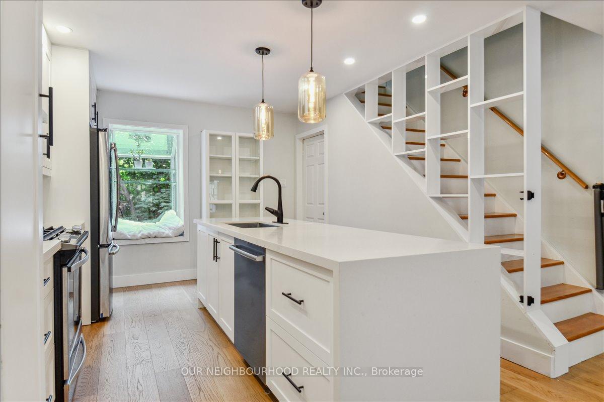 Photo 13 of 69 Longboat Avenue, Toronto, Waterfront Communities — HOMEH