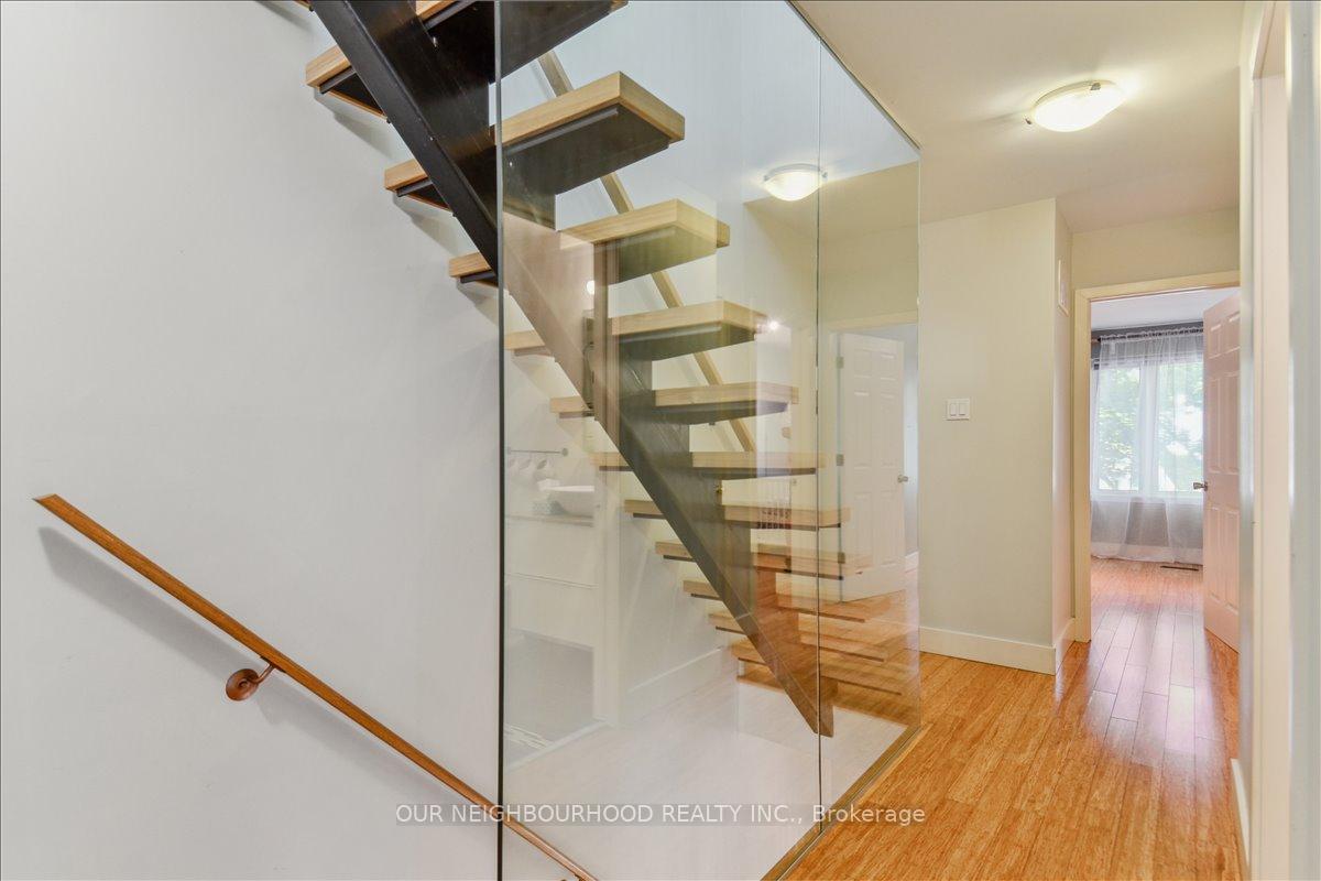 Photo 16 of 69 Longboat Avenue, Toronto, Waterfront Communities — HOMEH