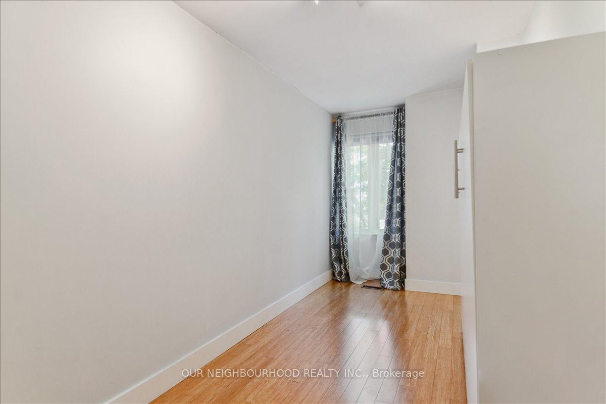 Photo 18 of 69 Longboat Avenue, Toronto, Waterfront Communities — HOMEH