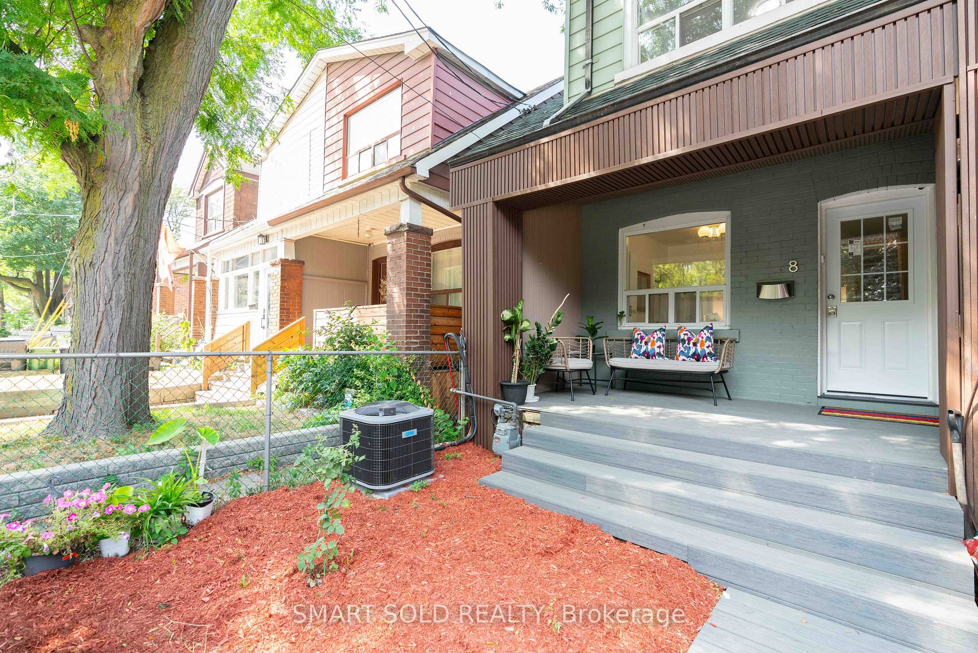 Photo 2 of 8 Hanson Street, Toronto, Greenwood-Coxwell — HOMEH