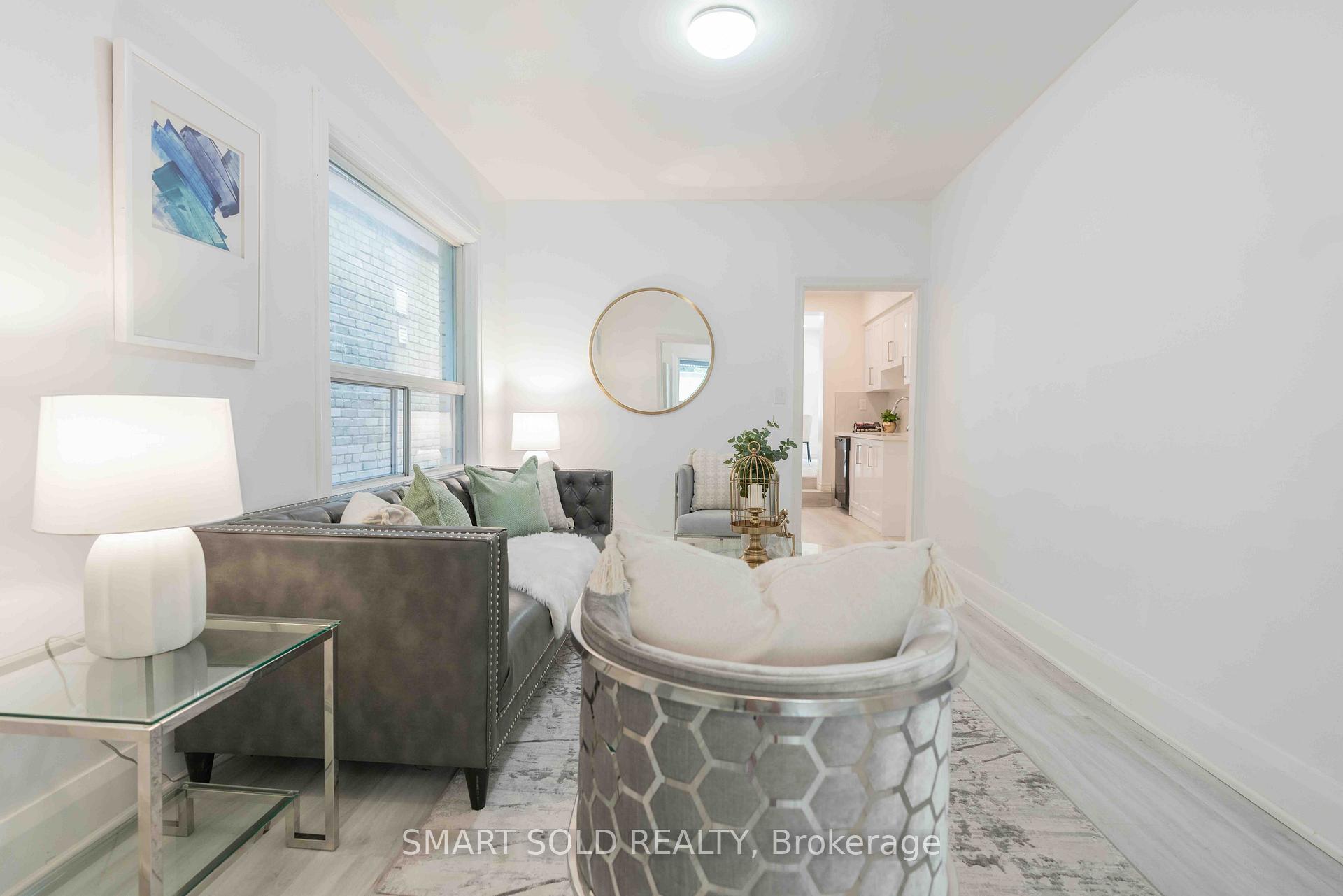 Photo 16 of 8 Hanson Street, Toronto, Greenwood-Coxwell — HOMEH