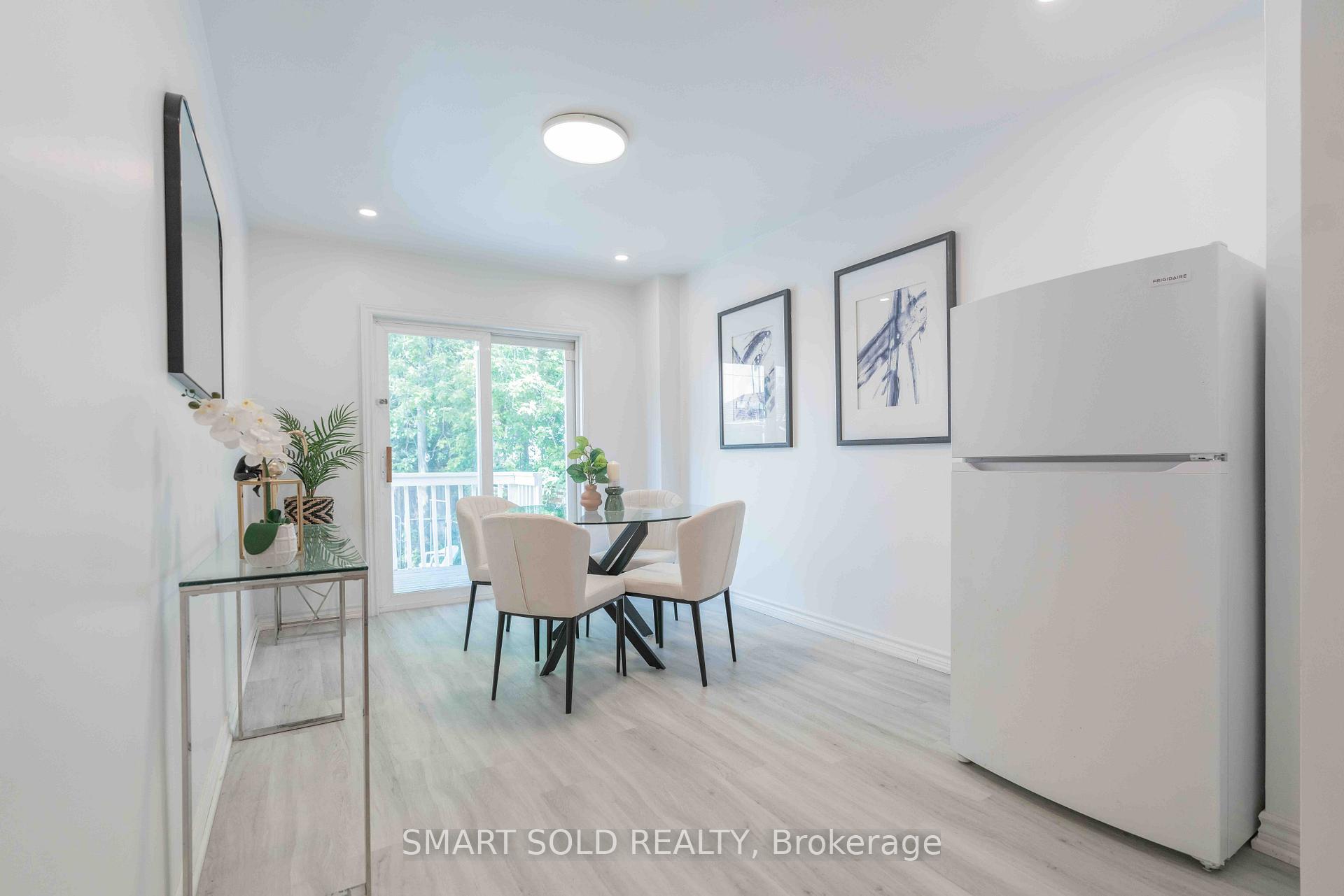 Photo 20 of 8 Hanson Street, Toronto, Greenwood-Coxwell — HOMEH