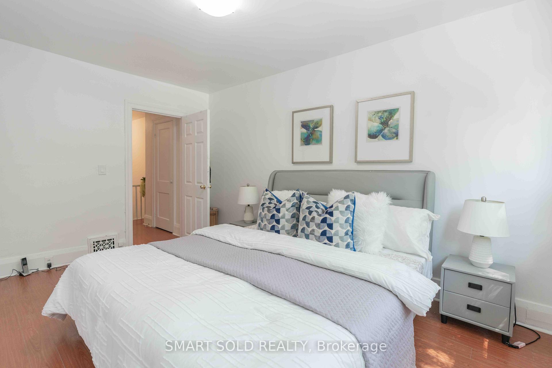 Photo 34 of 8 Hanson Street, Toronto, Greenwood-Coxwell — HOMEH
