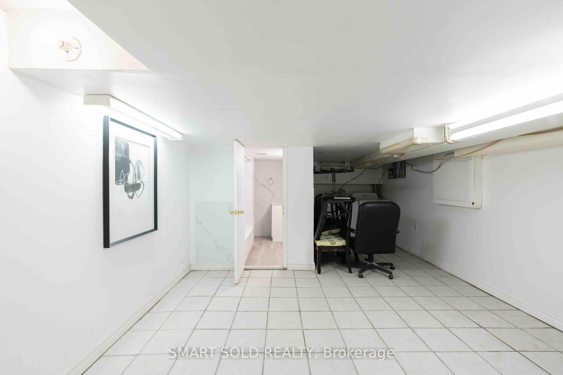 Photo 39 of 8 Hanson Street, Toronto, Greenwood-Coxwell — HOMEH