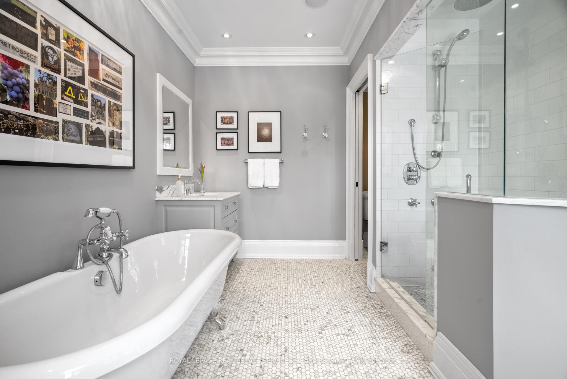 Photo 21 of 16 Rumsey Road, Toronto, Leaside — HOMEH