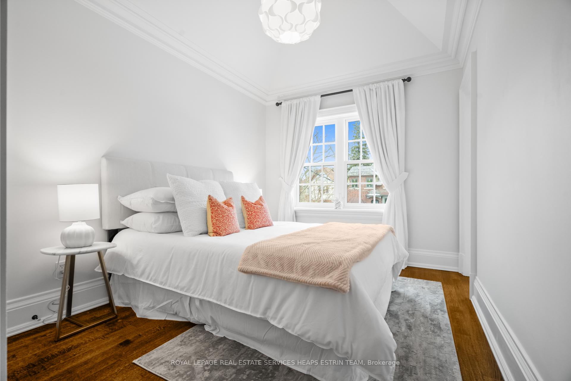 Photo 24 of 16 Rumsey Road, Toronto, Leaside — HOMEH