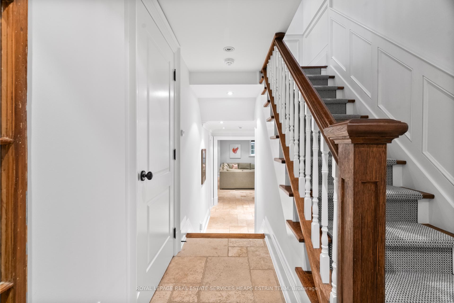 Photo 32 of 16 Rumsey Road, Toronto, Leaside — HOMEH