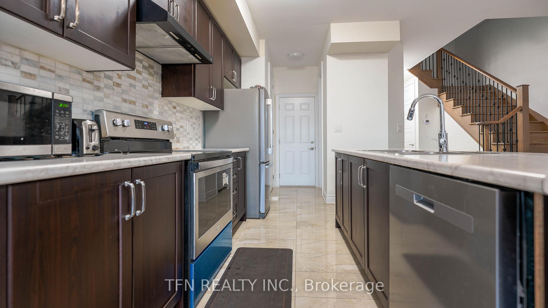 Photo 7 of Unit Upper, 125 Vanilla Trail, Thorold, Rolling Meadows — HOMEH