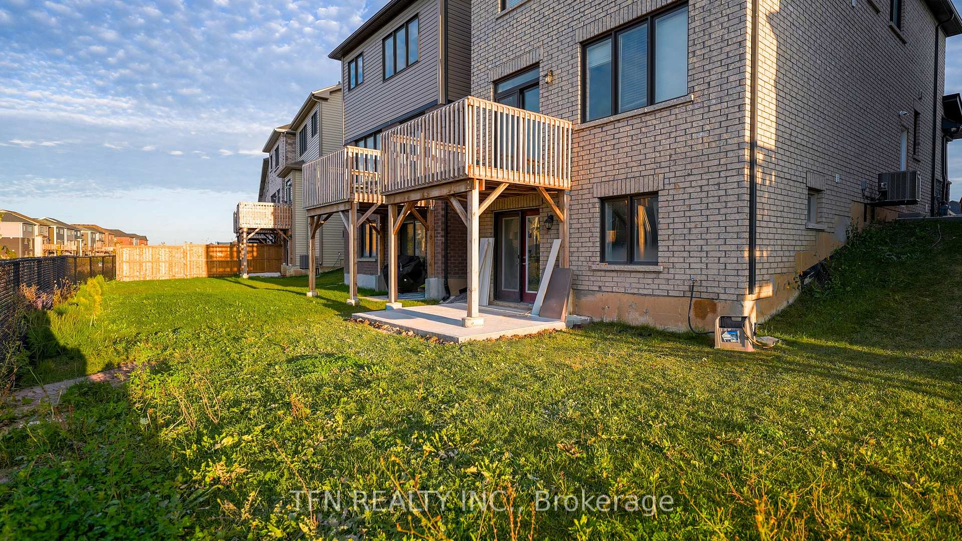 Photo 22 of Unit Upper, 125 Vanilla Trail, Thorold, Rolling Meadows — HOMEH