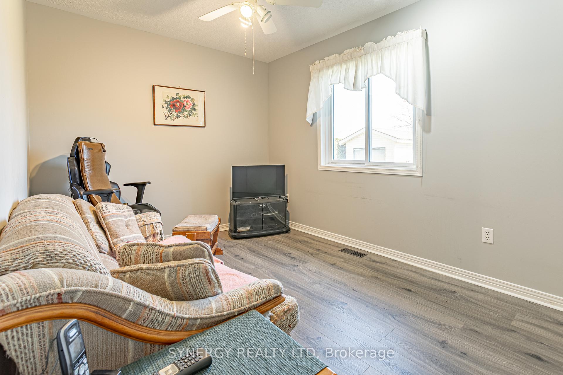 Photo 18 of 16 Parkview Drive, Strathroy-Caradoc, SE — HOMEH