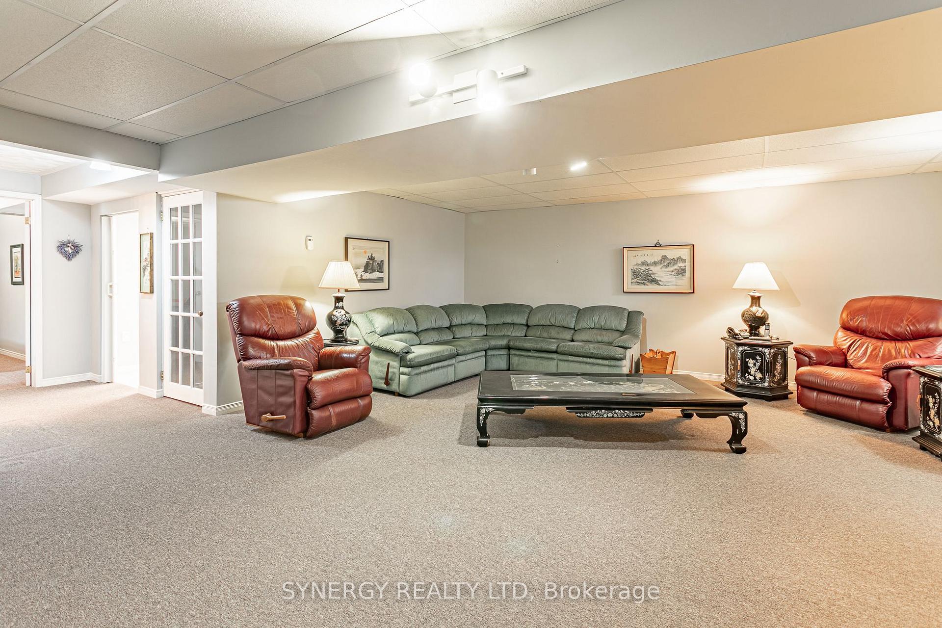 Photo 23 of 16 Parkview Drive, Strathroy-Caradoc, SE — HOMEH