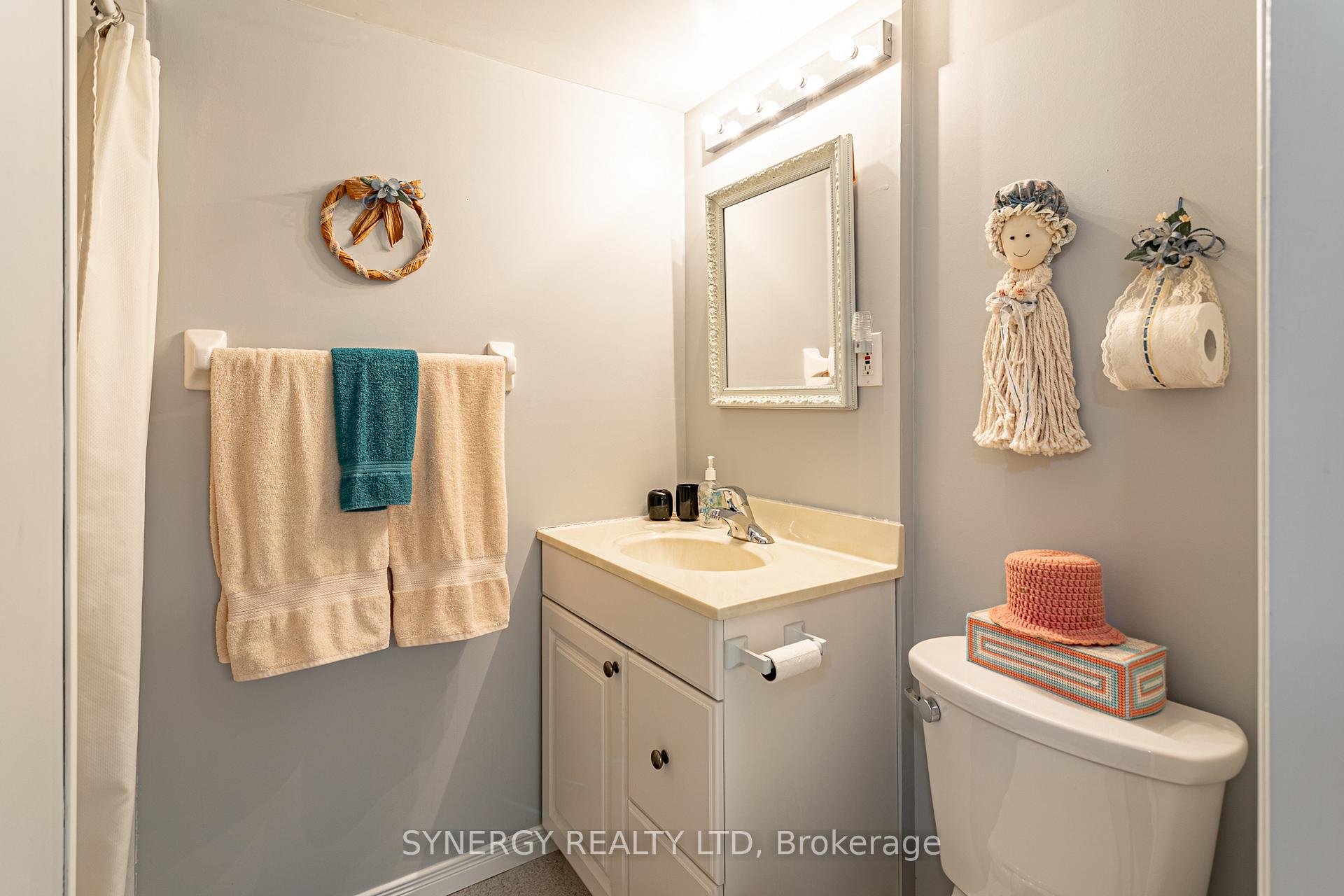 Photo 24 of 16 Parkview Drive, Strathroy-Caradoc, SE — HOMEH