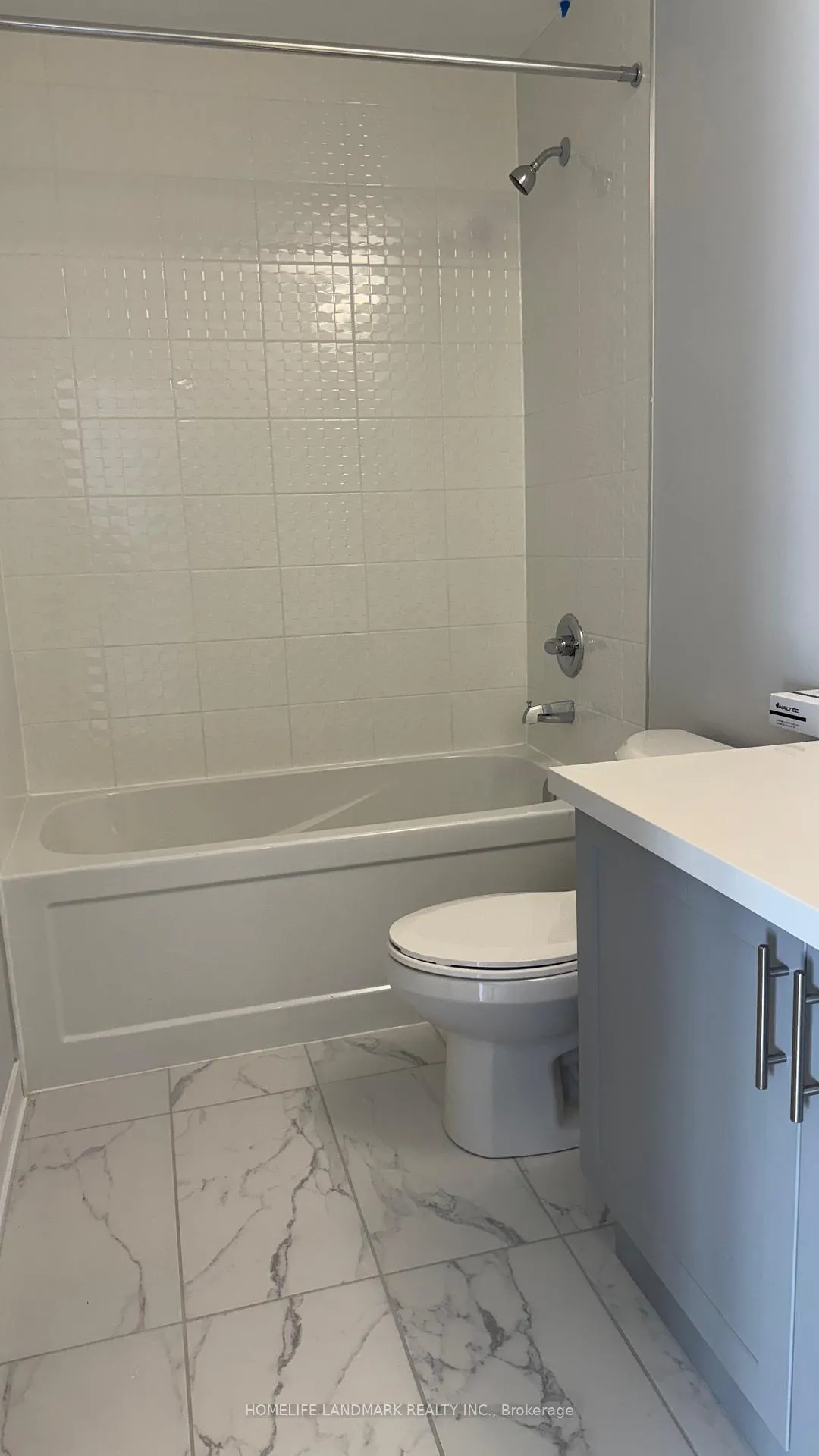 Photo 6 of 87 York Downs Boulevard, Markham, Angus Glen — HOMEH