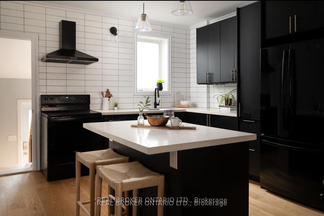Photo 8 of 158 Golfview Avenue, Toronto, East End-Danforth — HOMEH
