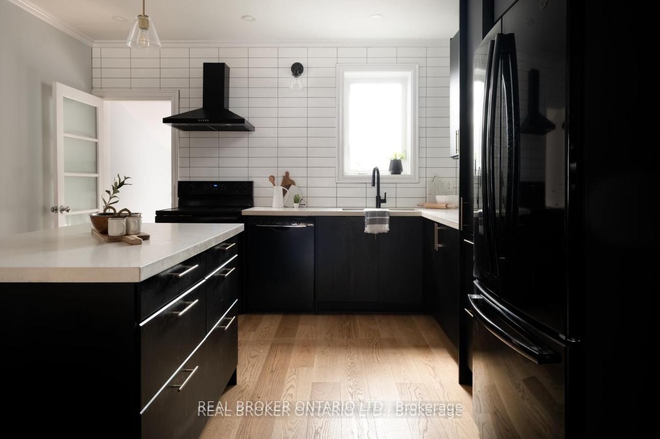 Photo 9 of 158 Golfview Avenue, Toronto, East End-Danforth — HOMEH