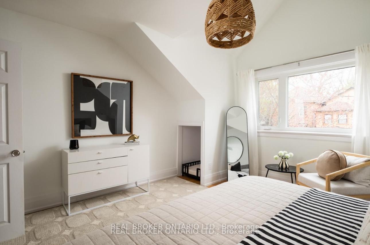 Photo 11 of 158 Golfview Avenue, Toronto, East End-Danforth — HOMEH