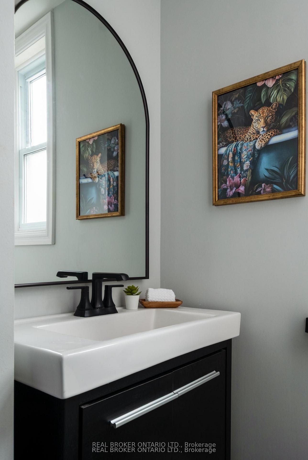 Photo 16 of 158 Golfview Avenue, Toronto, East End-Danforth — HOMEH