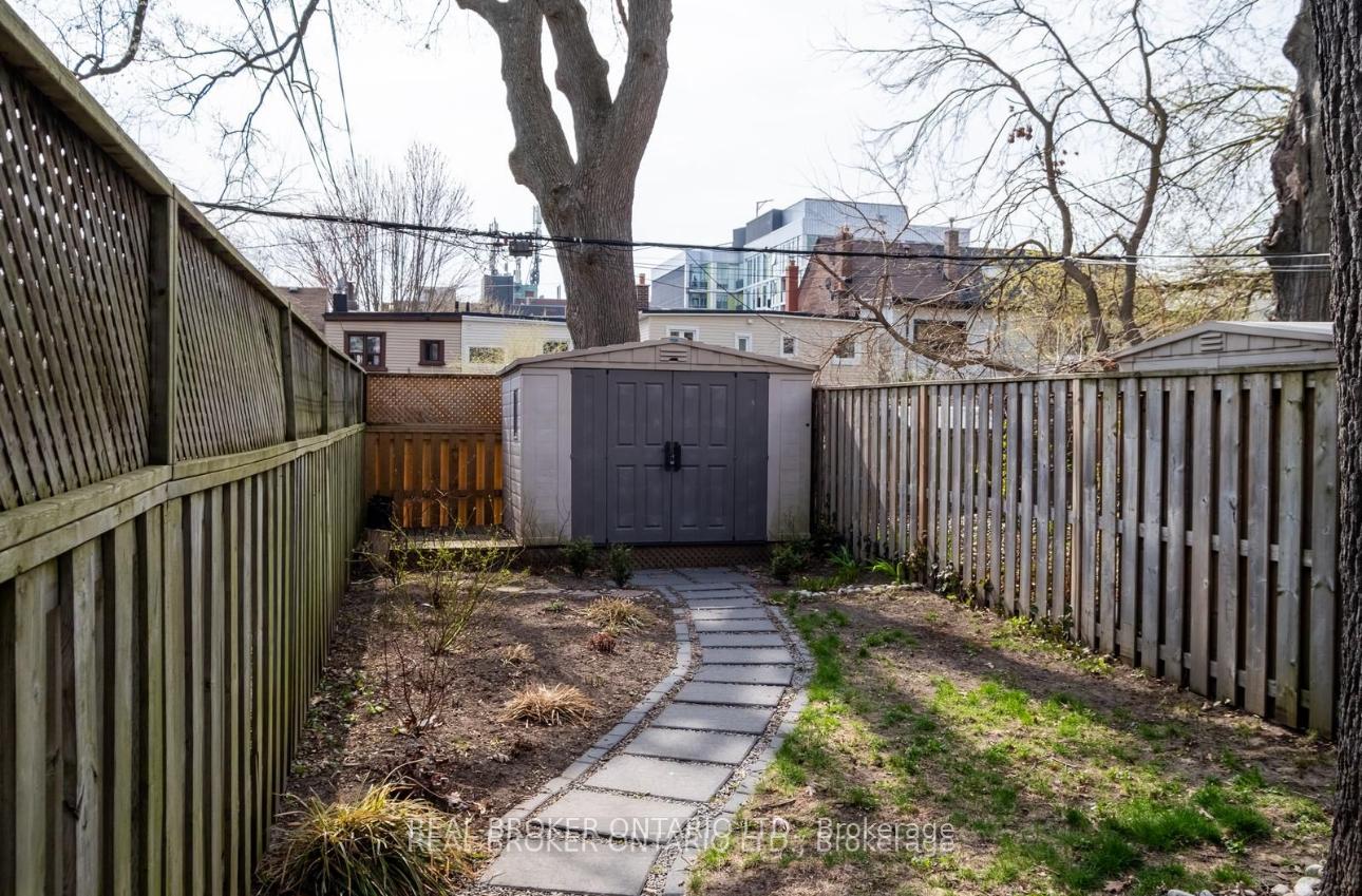 Photo 23 of 158 Golfview Avenue, Toronto, East End-Danforth — HOMEH
