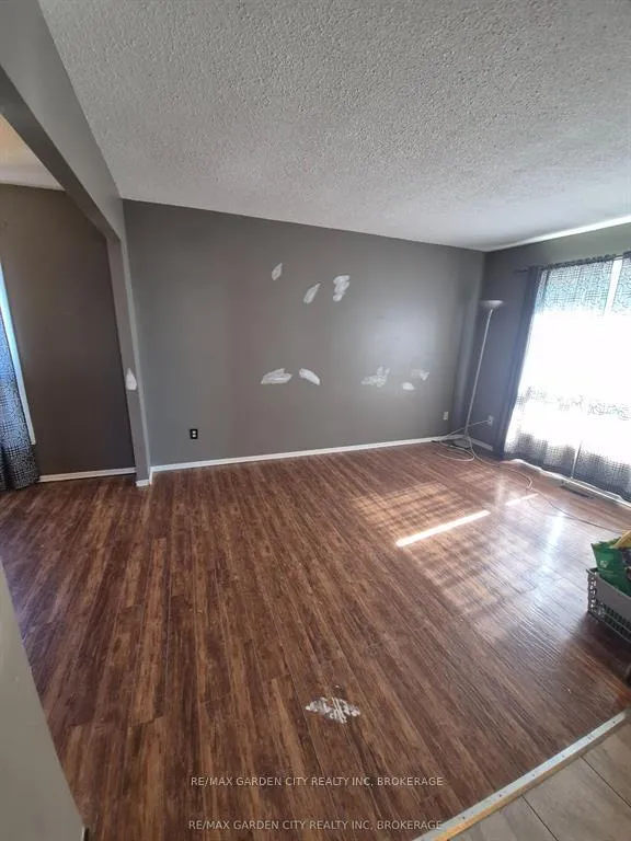 Photo 10 of 74 Commerford Street, Thorold, Confederation Heights — HOMEH